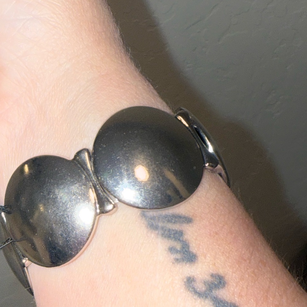 Modernist Large Oval Link Stretch Bracelet - Silver Tone - Picture 7 of 8